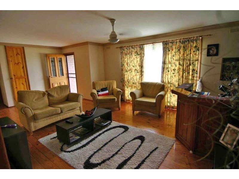 35 McLellan Street, Ararat VIC 3377