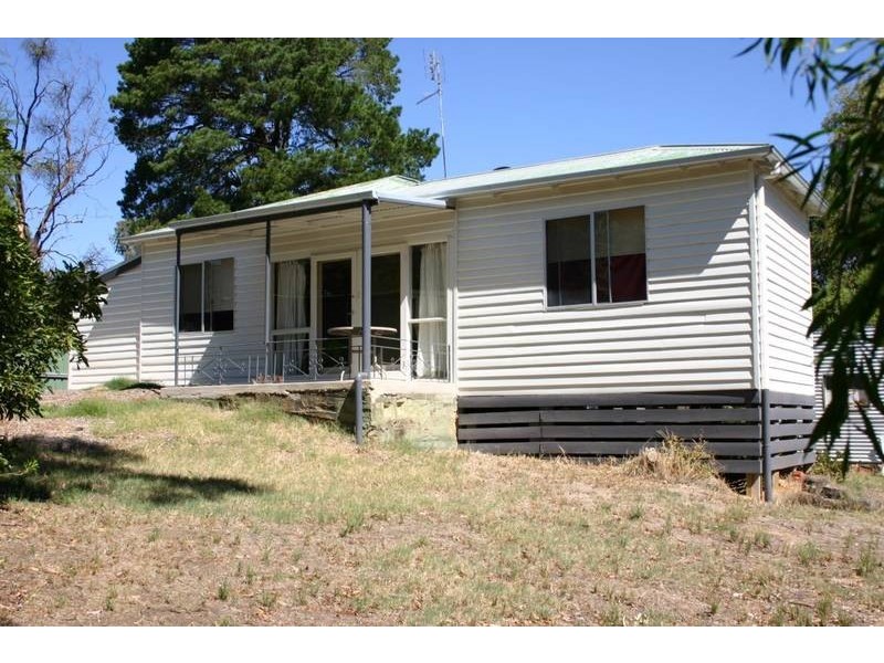 76 Bellinghams Hill Road, Ararat VIC 3377