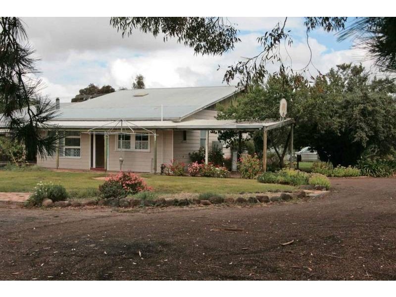 23 Commercial Street, Willaura VIC 3379