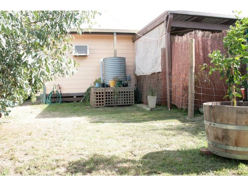 42 Dean Street, Ararat VIC 3377