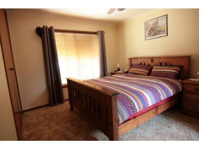 42 Dean Street, Ararat VIC 3377