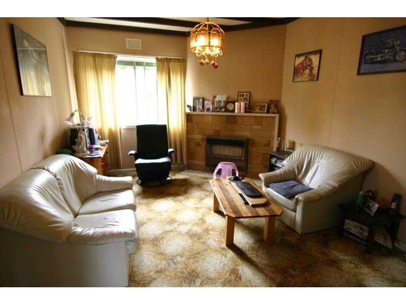 35 George Road, Ararat VIC 3377