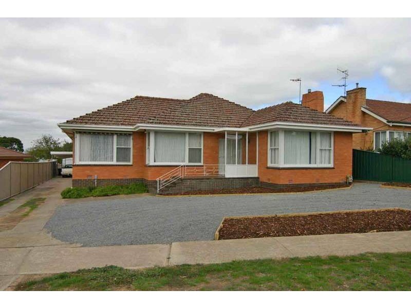 8 High Street, Ararat VIC 3377