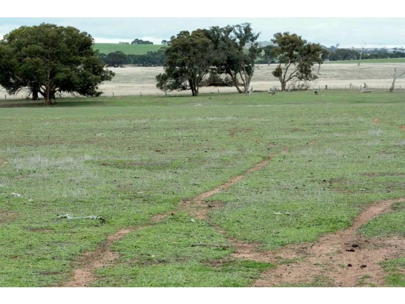 Overingtons Road, Moyston VIC 3377