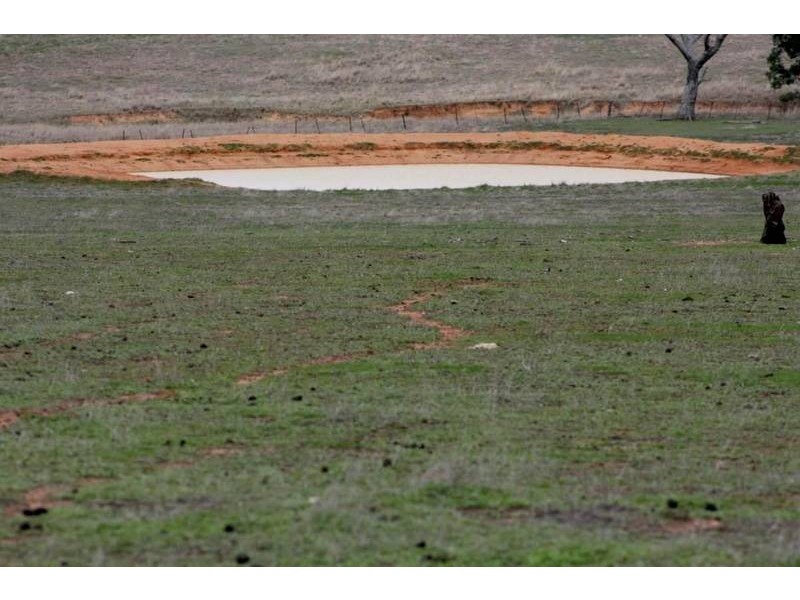 Overingtons Road, Moyston VIC 3377