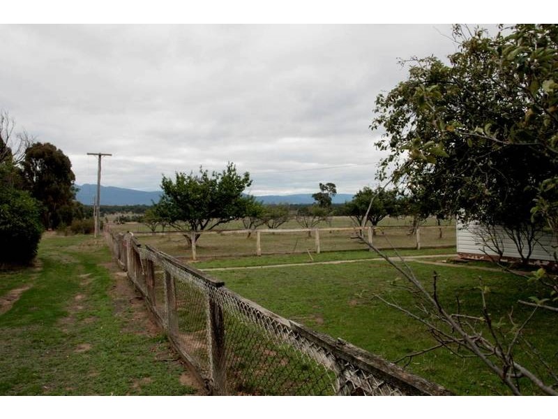 Overingtons Road, Moyston VIC 3377