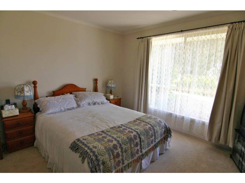 16 Wilmot Street, Ararat VIC 3377