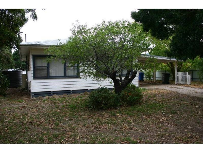 19 Mount Cole Road, Warrak VIC 3377