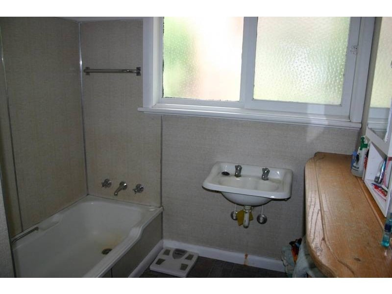 19 Mount Cole Road, Warrak VIC 3377