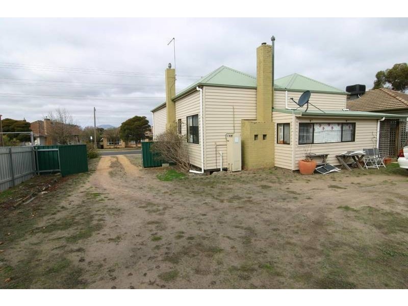 43 George Road, Ararat VIC 3377