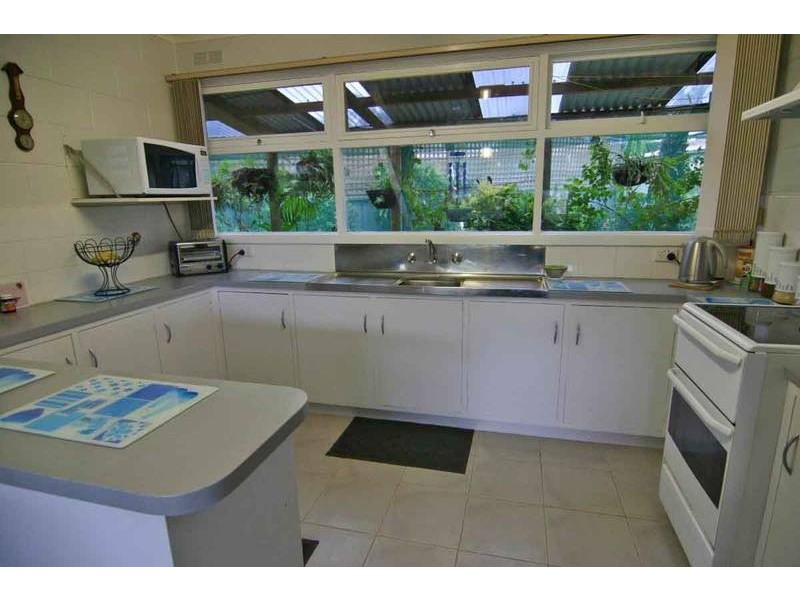 6 Kneebone Street, Ararat VIC 3377