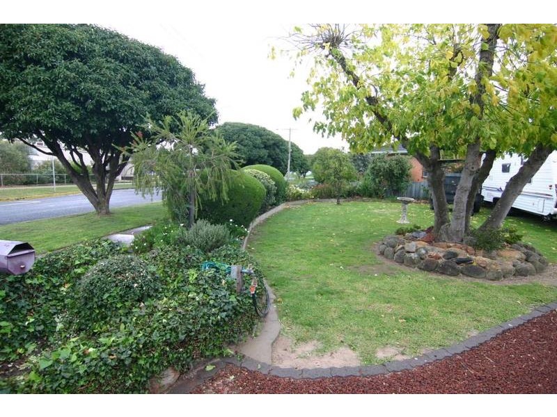 6 Kneebone Street, Ararat VIC 3377