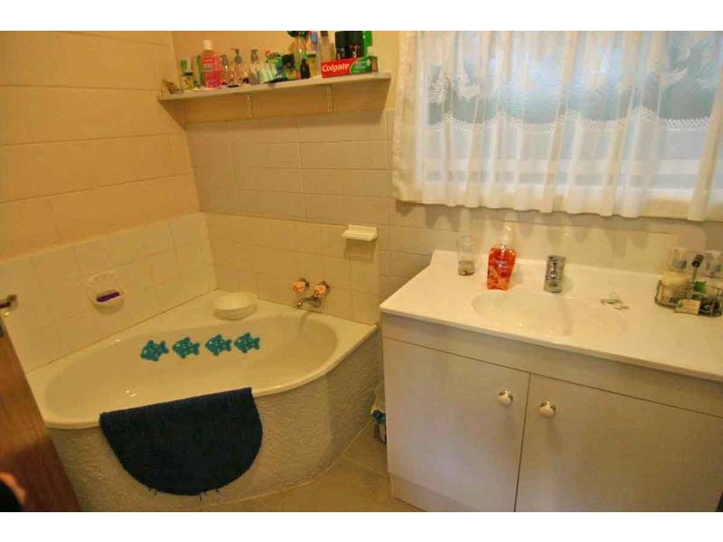 6 Kneebone Street, Ararat VIC 3377