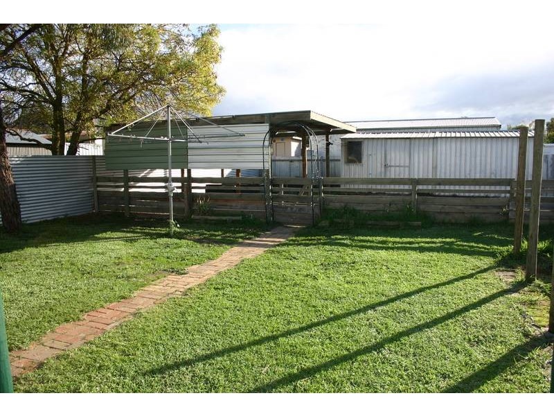 35 Maude Street, Ararat VIC 3377
