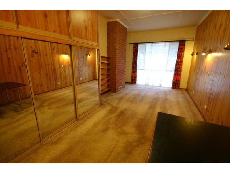 24 Barkly Street West, Ararat VIC 3377