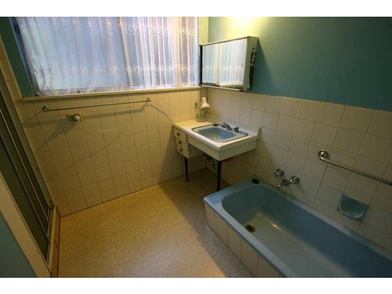 24 Barkly Street West, Ararat VIC 3377