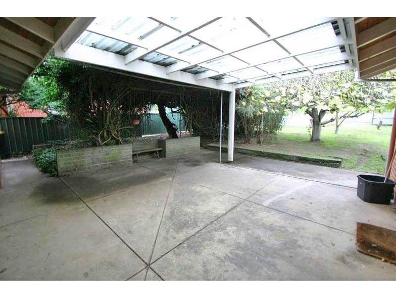 24 Barkly Street West, Ararat VIC 3377