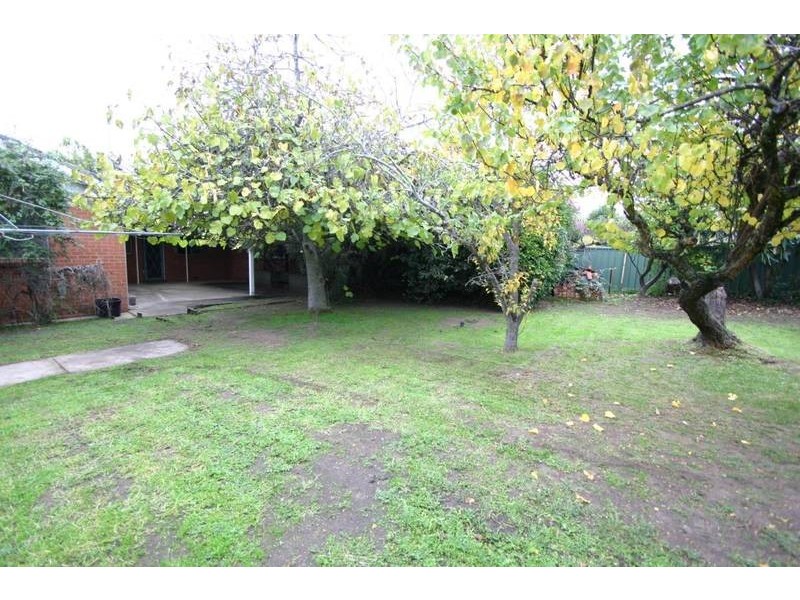 24 Barkly Street West, Ararat VIC 3377