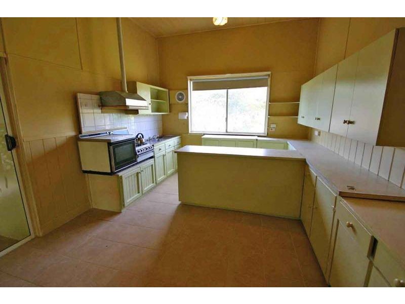 9 Currajong Avenue, Ararat VIC 3377