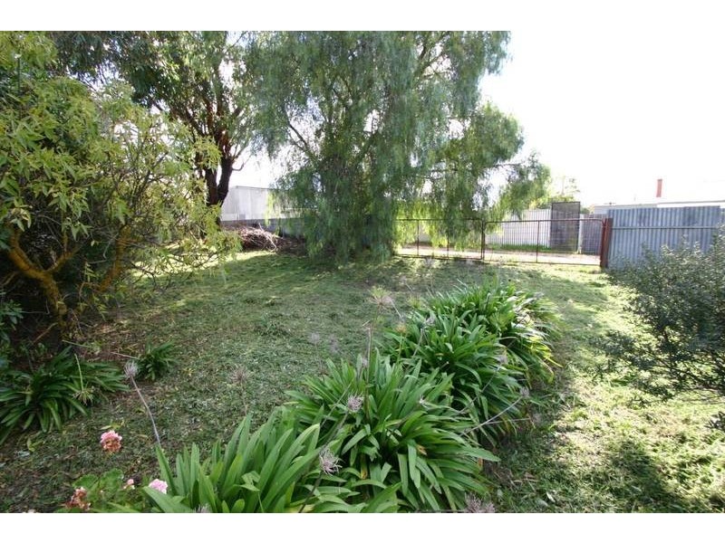 9 Currajong Avenue, Ararat VIC 3377