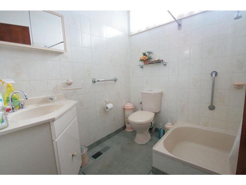 20 Henderson Street, Ararat VIC 3377