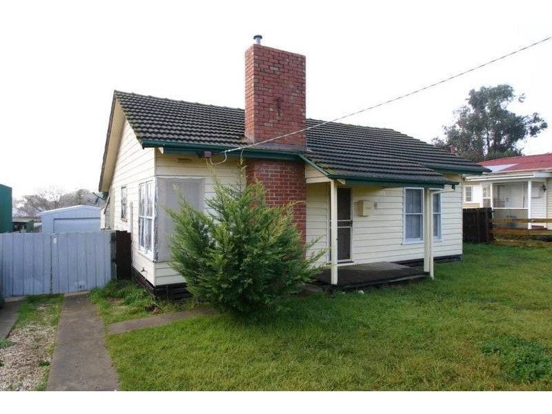 12 Webb Street, Ararat VIC 3377