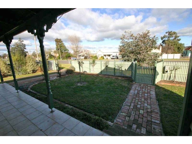 59 Moore Street, Ararat VIC 3377