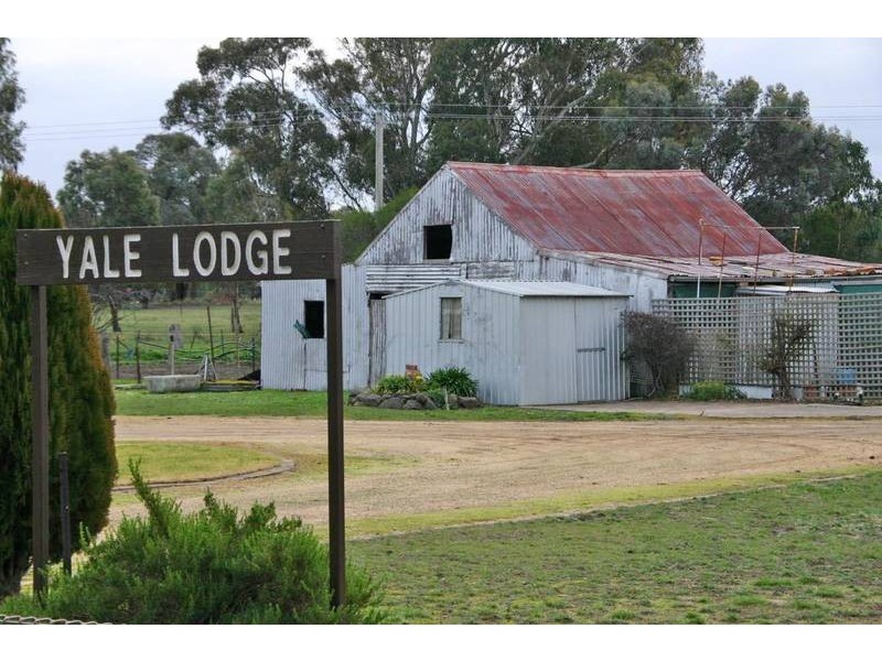 6018 Pyrenees Highway, Ararat VIC 3377