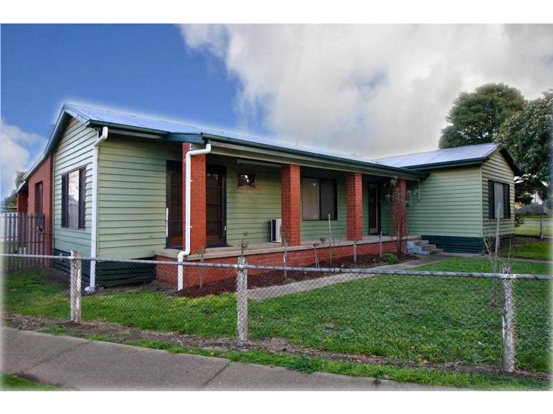 27 Tuson Street, Ararat VIC 3377