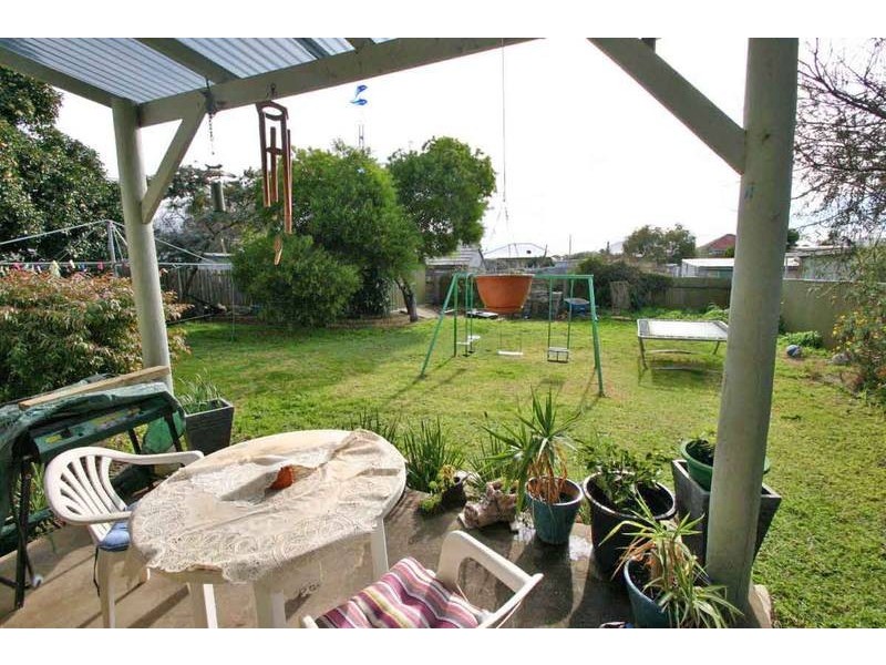 17 Laidlaw Street, Ararat VIC 3377