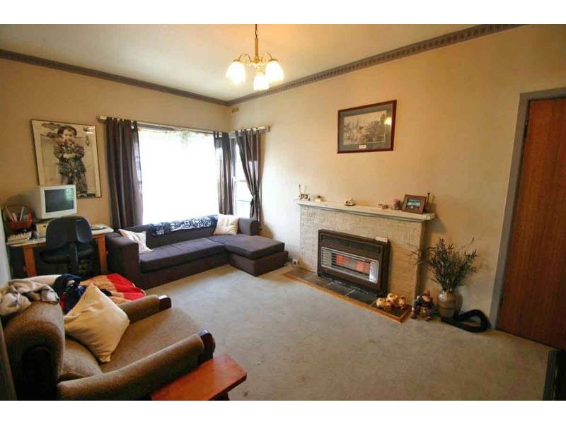 17 Laidlaw Street, Ararat VIC 3377