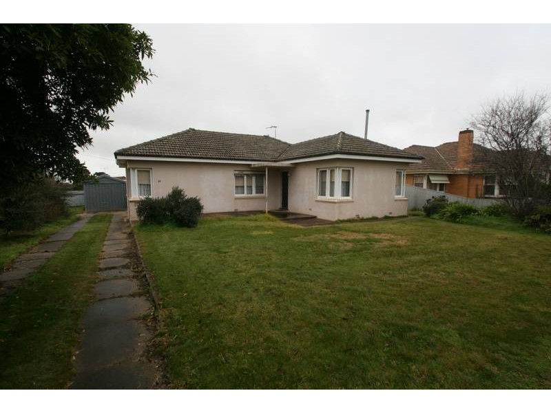 24 Palmer Street, Ararat VIC 3377