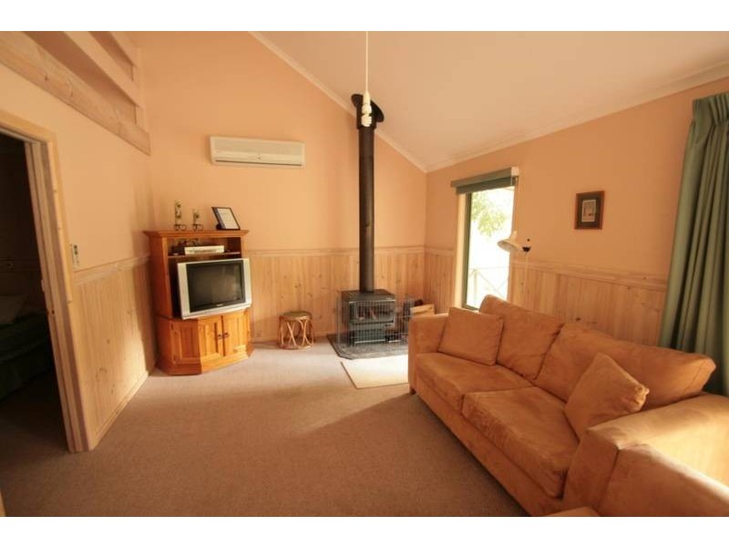 86 Scotts Road, Halls Gap VIC 3381