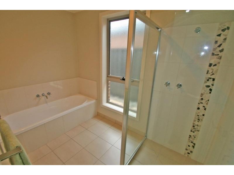 18 Clarke Street, Ararat VIC 3377