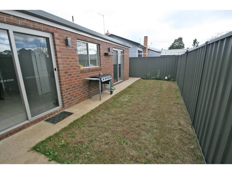 18 Clarke Street, Ararat VIC 3377