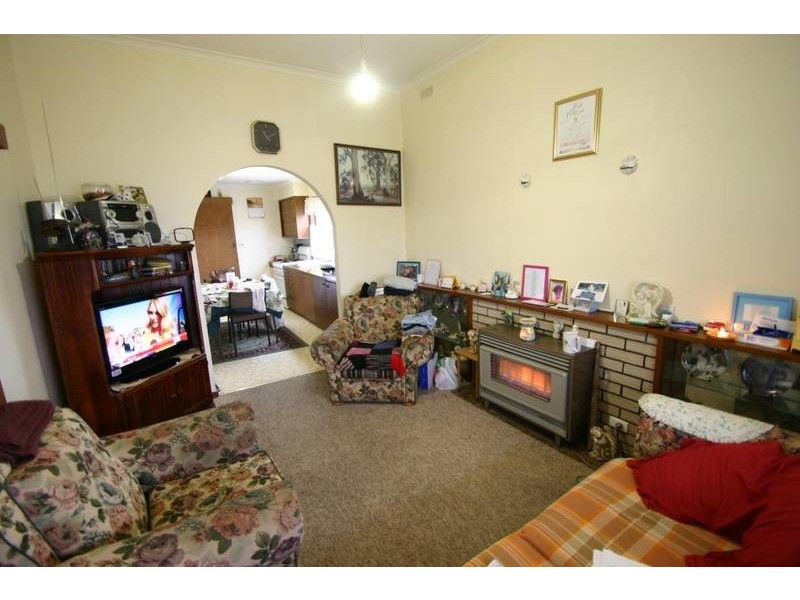 16 Coad St, Ararat VIC 3377