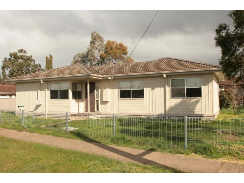 1 Grevillea Court, Ararat VIC 3377