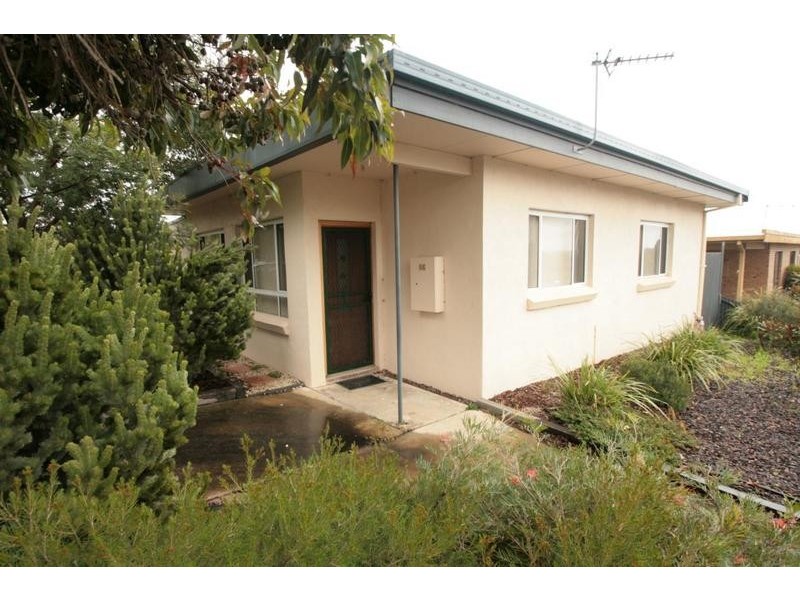 66 Banfield Street, Ararat VIC 3377