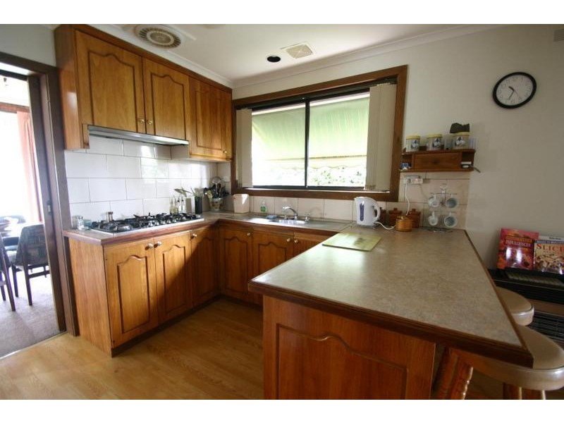 14 Ellerker Avenue, Ararat VIC 3377