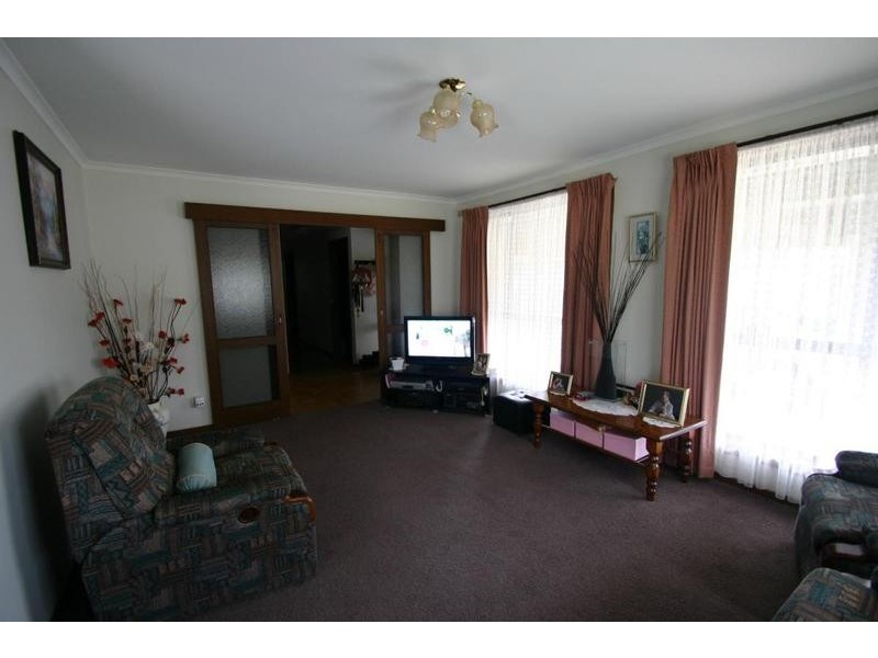 14 Ellerker Avenue, Ararat VIC 3377