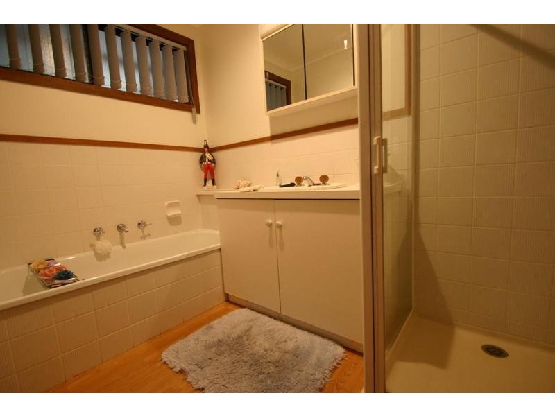 14 Ellerker Avenue, Ararat VIC 3377