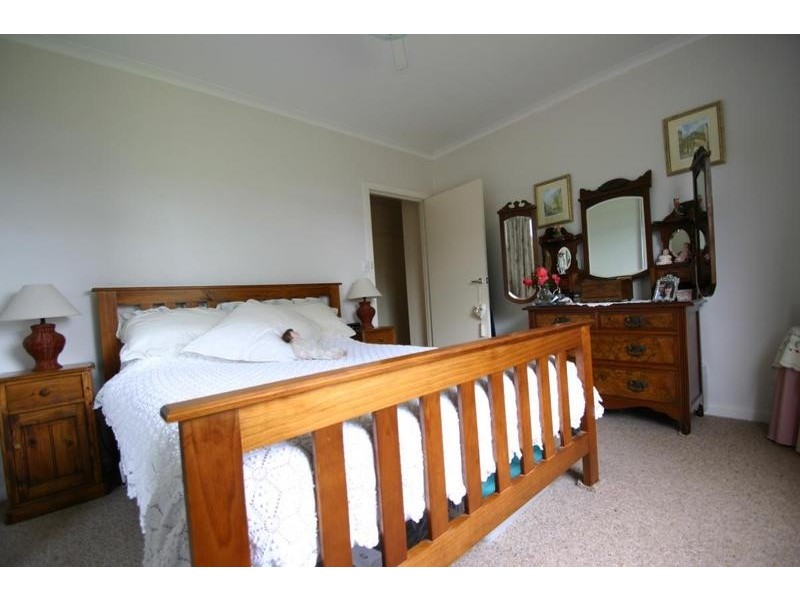 260 Western Highway, Ararat VIC 3377