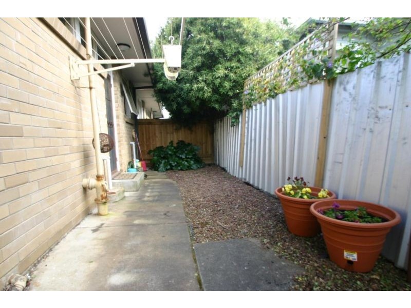 2/11 High Street, Ararat VIC 3377