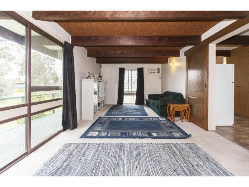 56 CLARKE STREET, Elmhurst VIC 3469