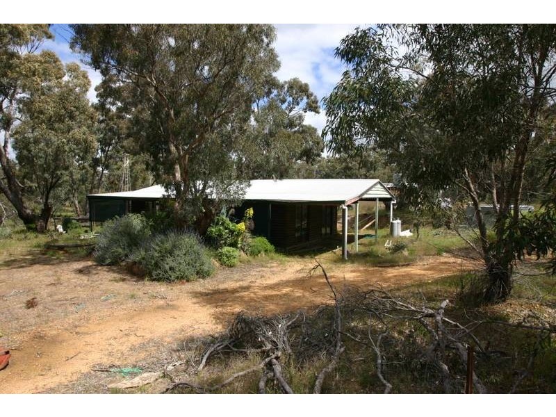 105 Metcalfe Road, Great Western VIC 3377