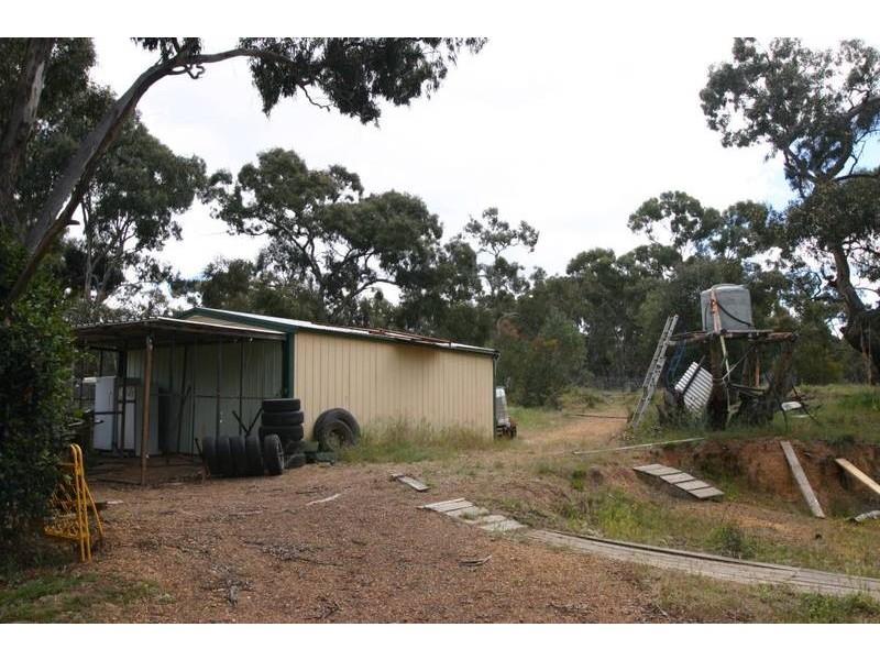 105 Metcalfe Road, Great Western VIC 3377