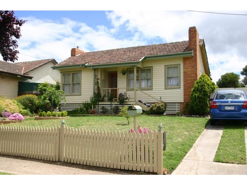 17 Wilmot Street, Ararat VIC 3377