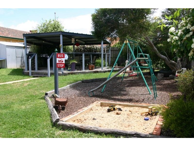 17 Wilmot Street, Ararat VIC 3377