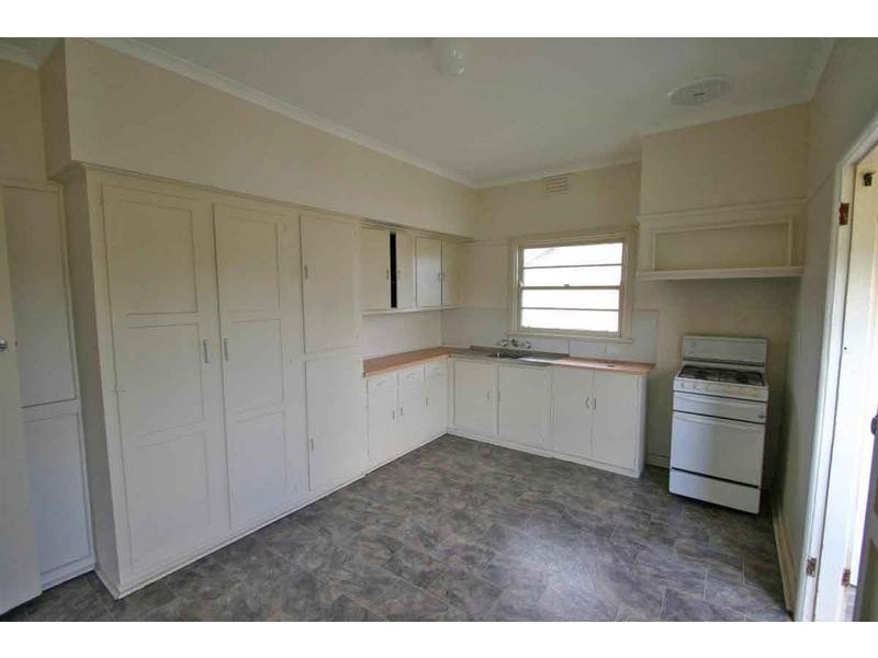 14 Bonnin Avenue, Ararat VIC 3377