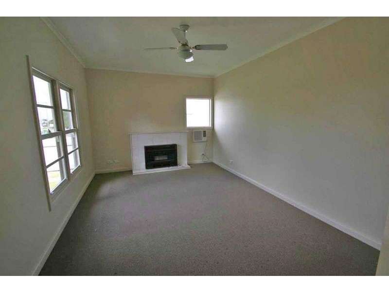 14 Bonnin Avenue, Ararat VIC 3377
